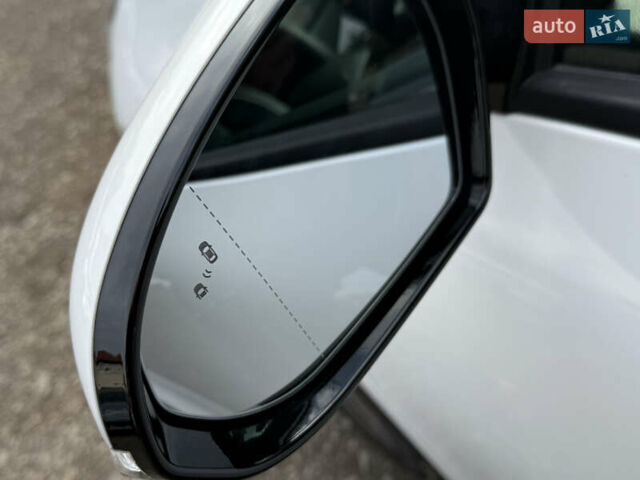 Білий Кіа Niro, об'ємом двигуна 0 л та пробігом 82 тис. км за 23266 $, фото 17 на Automoto.ua