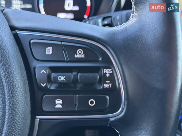 Белый Киа Niro, объемом двигателя 0 л и пробегом 18 тыс. км за 21999 $, фото 59 на Automoto.ua