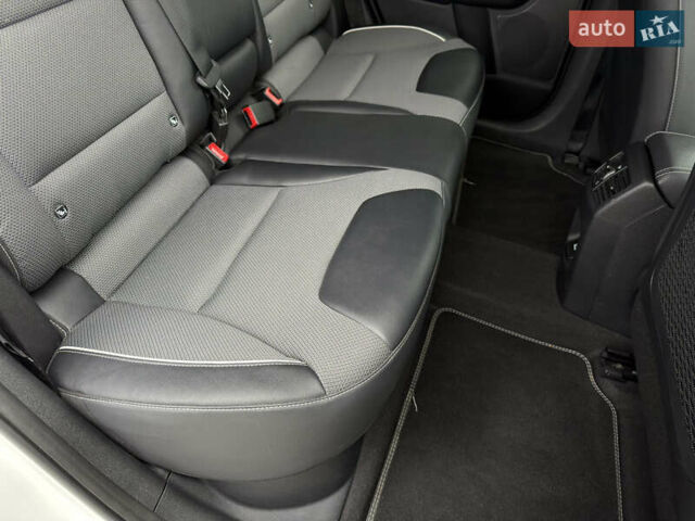 Белый Киа Niro, объемом двигателя 0 л и пробегом 39 тыс. км за 23400 $, фото 63 на Automoto.ua