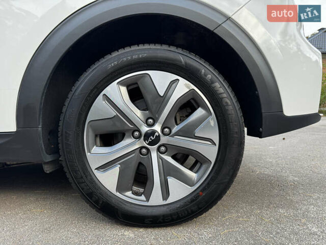 Белый Киа Niro, объемом двигателя 0 л и пробегом 57 тыс. км за 23868 $, фото 38 на Automoto.ua