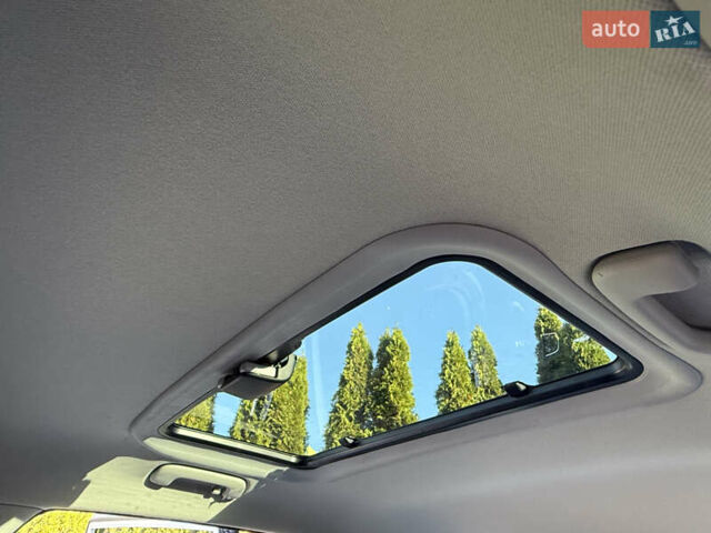 Белый Киа Niro, объемом двигателя 0 л и пробегом 115 тыс. км за 18900 $, фото 33 на Automoto.ua