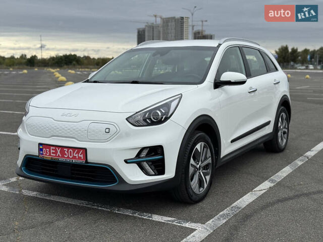 Білий Кіа Niro, об'ємом двигуна 0 л та пробігом 136 тис. км за 20500 $, фото 3 на Automoto.ua