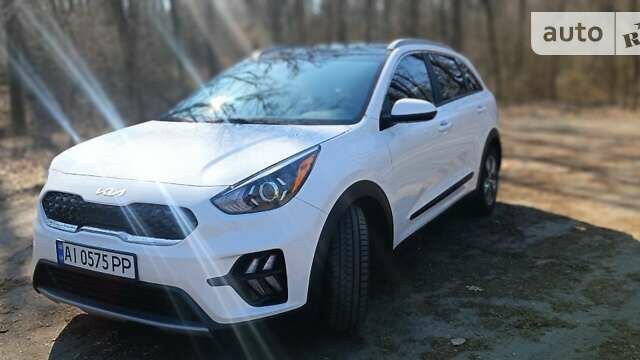 Білий Кіа Niro, об'ємом двигуна 1.58 л та пробігом 30 тис. км за 23500 $, фото 7 на Automoto.ua