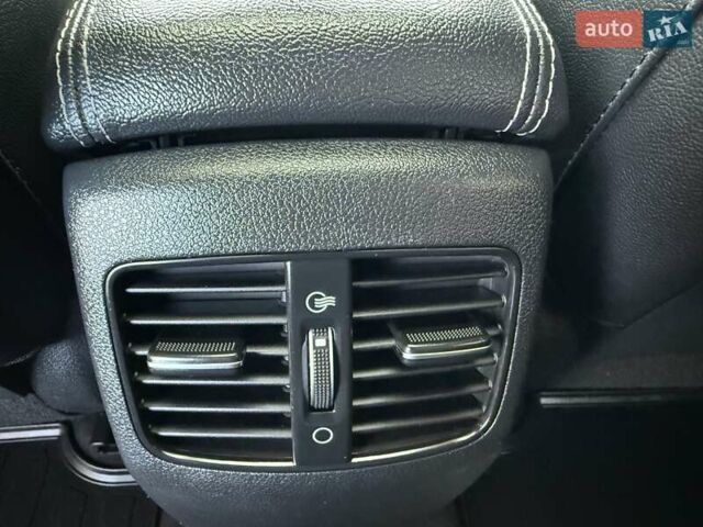 Белый Киа Niro, объемом двигателя 0 л и пробегом 94 тыс. км за 21900 $, фото 113 на Automoto.ua