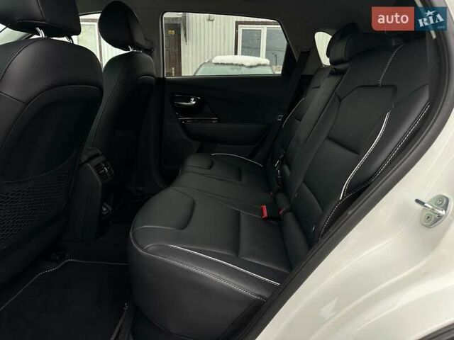 Белый Киа Niro, объемом двигателя 0 л и пробегом 47 тыс. км за 24900 $, фото 85 на Automoto.ua