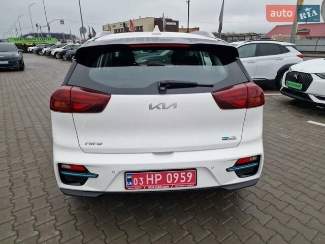 Білий Кіа Niro, об'ємом двигуна 0 л та пробігом 107 тис. км за 20600 $, фото 13 на Automoto.ua