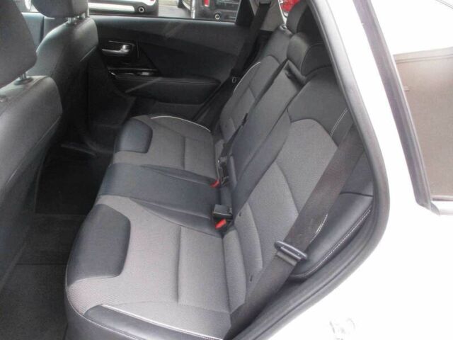 Белый Киа Niro, объемом двигателя 0 л и пробегом 29 тыс. км за 15900 $, фото 6 на Automoto.ua