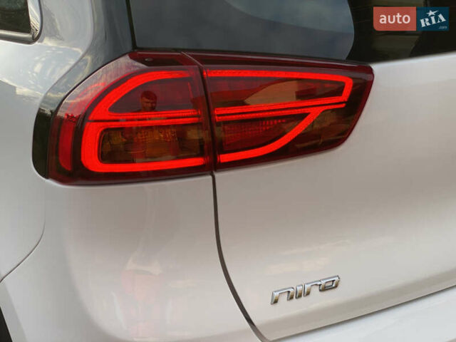 Белый Киа Niro, объемом двигателя 0 л и пробегом 21 тыс. км за 21999 $, фото 15 на Automoto.ua