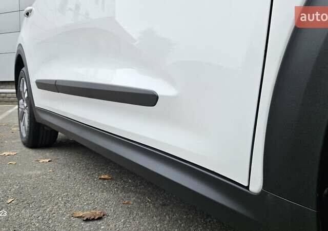 Белый Киа Niro, объемом двигателя 0 л и пробегом 131 тыс. км за 19999 $, фото 12 на Automoto.ua