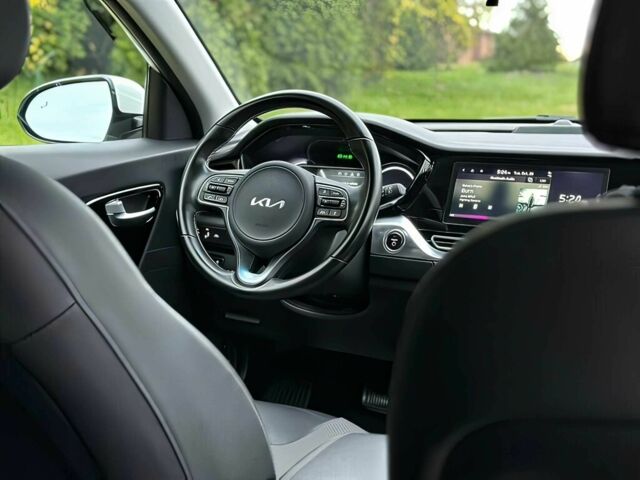 Белый Киа Niro, объемом двигателя 0 л и пробегом 10 тыс. км за 12500 $, фото 9 на Automoto.ua