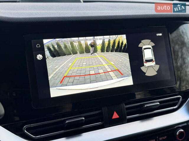 Білий Кіа Niro, об'ємом двигуна 0 л та пробігом 30 тис. км за 24700 $, фото 21 на Automoto.ua