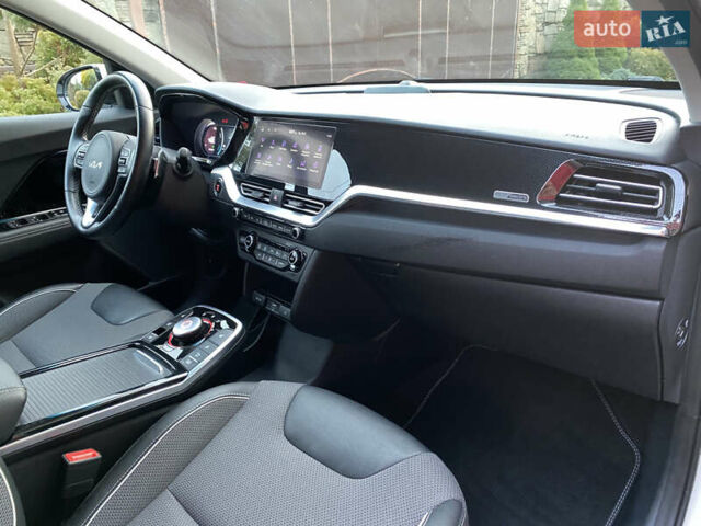 Белый Киа Niro, объемом двигателя 0 л и пробегом 21 тыс. км за 21999 $, фото 48 на Automoto.ua
