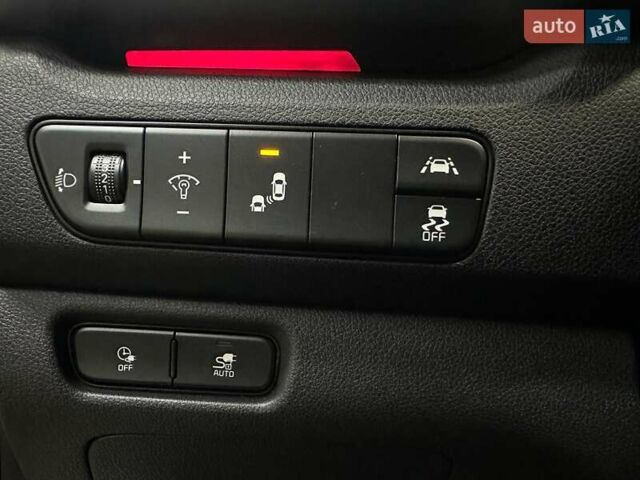 Белый Киа Niro, объемом двигателя 0 л и пробегом 47 тыс. км за 24900 $, фото 7 на Automoto.ua