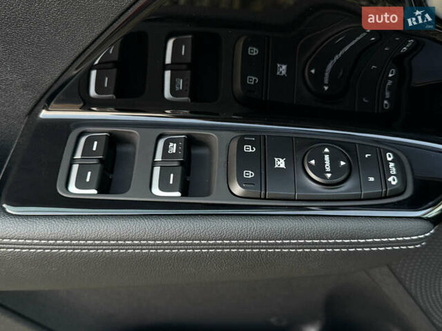 Белый Киа Niro, объемом двигателя 0 л и пробегом 53 тыс. км за 24400 $, фото 30 на Automoto.ua