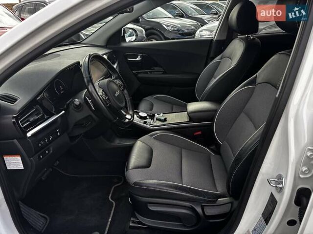 Белый Киа Niro, объемом двигателя 0 л и пробегом 58 тыс. км за 24300 $, фото 31 на Automoto.ua