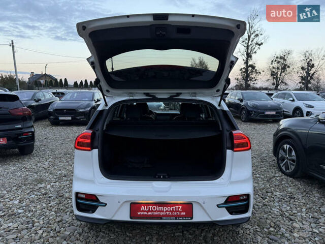 Белый Киа Niro, объемом двигателя 0 л и пробегом 44 тыс. км за 24900 $, фото 93 на Automoto.ua