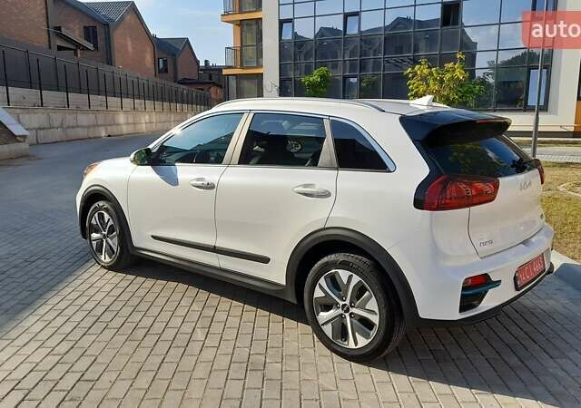 Белый Киа Niro, объемом двигателя 0 л и пробегом 131 тыс. км за 18600 $, фото 5 на Automoto.ua