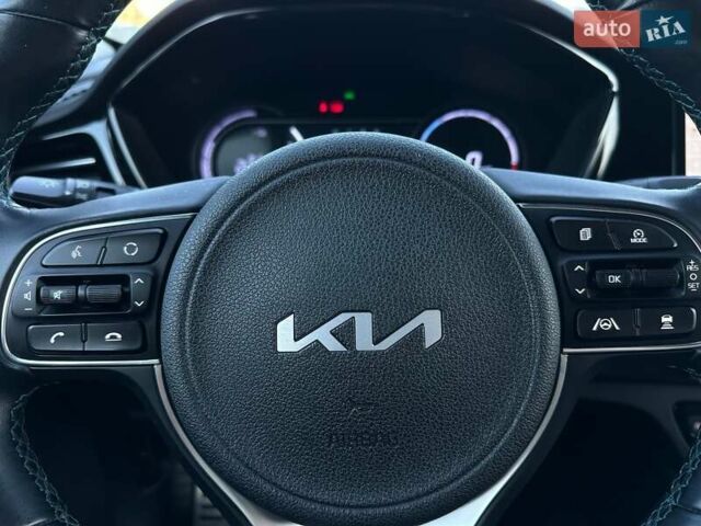 Білий Кіа Niro, об'ємом двигуна 0 л та пробігом 59 тис. км за 24900 $, фото 43 на Automoto.ua