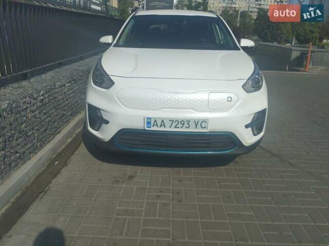 Білий Кіа Niro, об'ємом двигуна 0 л та пробігом 28 тис. км за 14000 $, фото 1 на Automoto.ua