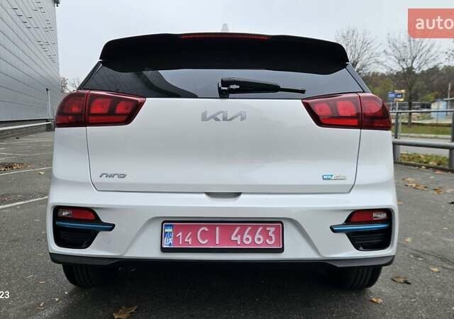 Белый Киа Niro, объемом двигателя 0 л и пробегом 131 тыс. км за 19999 $, фото 6 на Automoto.ua