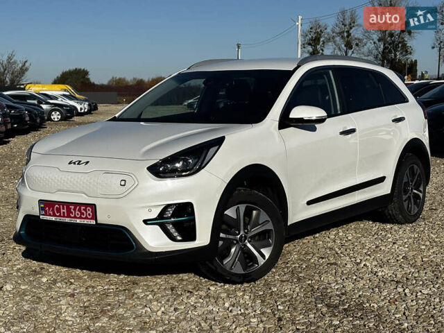 Білий Кіа Niro, об'ємом двигуна 0 л та пробігом 44 тис. км за 23900 $, фото 15 на Automoto.ua