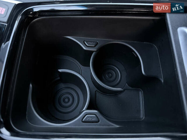 Белый Киа Niro, объемом двигателя 0 л и пробегом 53 тыс. км за 24400 $, фото 63 на Automoto.ua