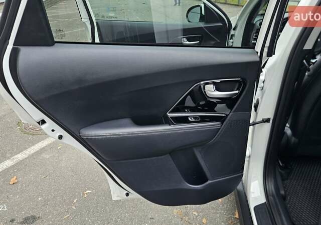 Белый Киа Niro, объемом двигателя 0 л и пробегом 131 тыс. км за 19999 $, фото 29 на Automoto.ua