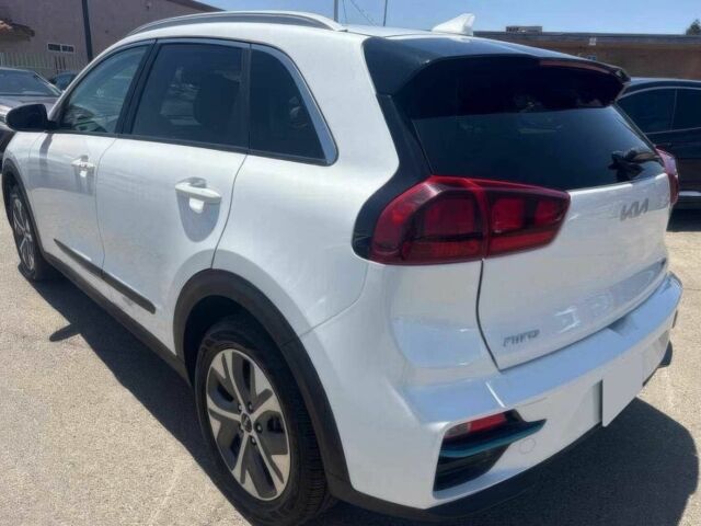 Белый Киа Niro, объемом двигателя 0 л и пробегом 15 тыс. км за 17000 $, фото 4 на Automoto.ua