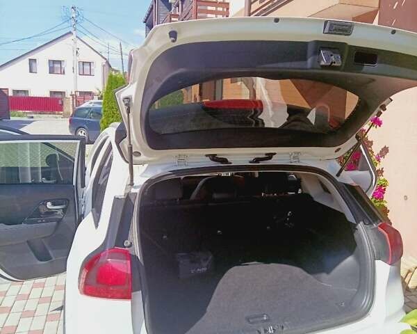 Белый Киа Niro, объемом двигателя 0 л и пробегом 42 тыс. км за 21500 $, фото 7 на Automoto.ua