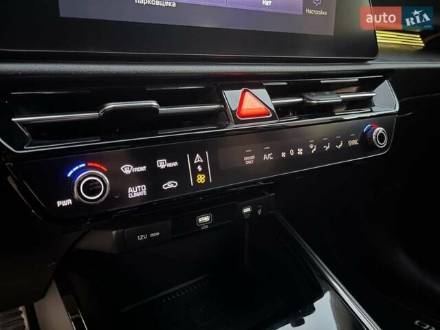 Білий Кіа Niro, об'ємом двигуна 0 л та пробігом 90 тис. км за 25300 $, фото 36 на Automoto.ua