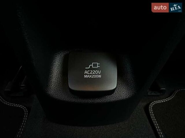 Білий Кіа Niro, об'ємом двигуна 0 л та пробігом 31 тис. км за 24800 $, фото 7 на Automoto.ua