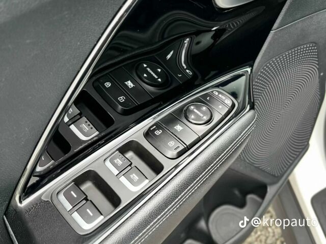 Кіа Niro 2022 у Кропивницькому (Кіровограді) на Automoto.ua Білий Кіа Niro, об'ємом двигуна 0 л та пробігом 68 тис. км за 20600 $, фото 11 на Automoto.ua