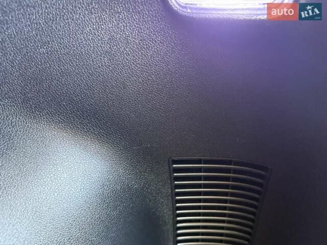 Белый Киа Niro, объемом двигателя 0 л и пробегом 94 тыс. км за 21900 $, фото 127 на Automoto.ua