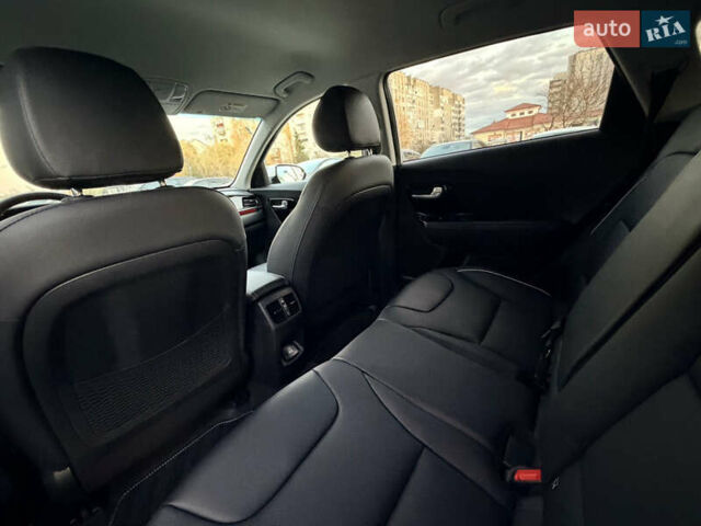 Білий Кіа Niro, об'ємом двигуна 0 л та пробігом 30 тис. км за 24700 $, фото 23 на Automoto.ua