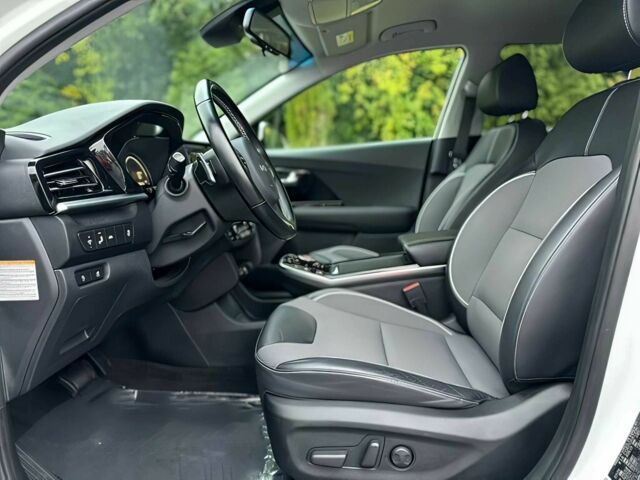 Белый Киа Niro, объемом двигателя 0 л и пробегом 10 тыс. км за 12500 $, фото 8 на Automoto.ua