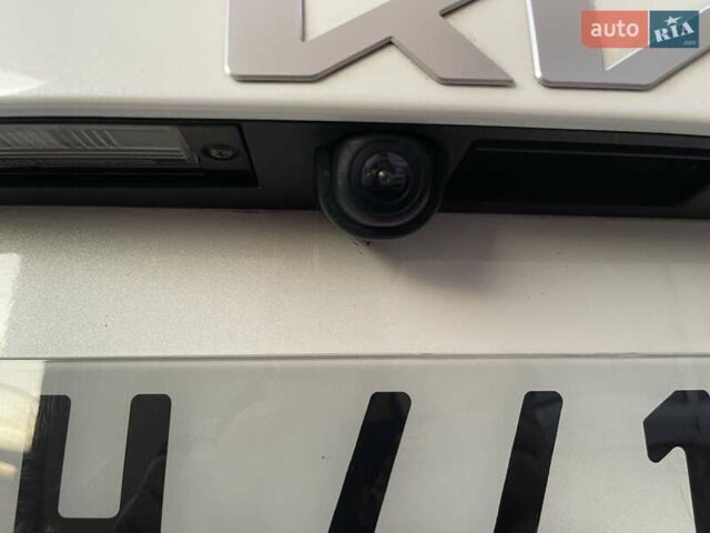 Білий Кіа Niro, об'ємом двигуна 0 л та пробігом 90 тис. км за 25300 $, фото 21 на Automoto.ua