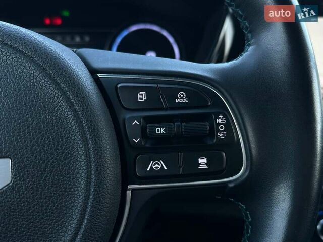 Білий Кіа Niro, об'ємом двигуна 0 л та пробігом 59 тис. км за 24900 $, фото 45 на Automoto.ua