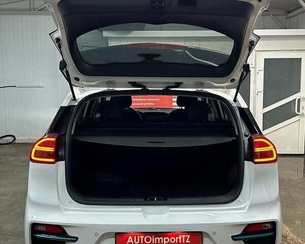 Белый Киа Niro, объемом двигателя 0 л и пробегом 47 тыс. км за 24900 $, фото 92 на Automoto.ua