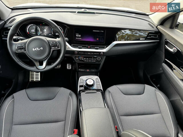 Белый Киа Niro, объемом двигателя 0 л и пробегом 44 тыс. км за 24600 $, фото 47 на Automoto.ua