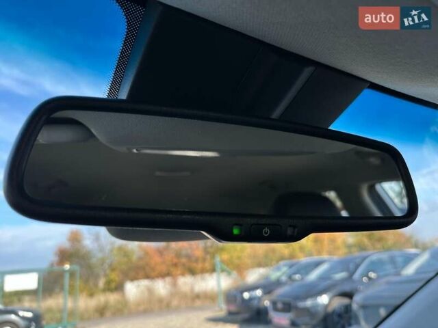 Білий Кіа Niro, об'ємом двигуна 0 л та пробігом 31 тис. км за 24800 $, фото 59 на Automoto.ua