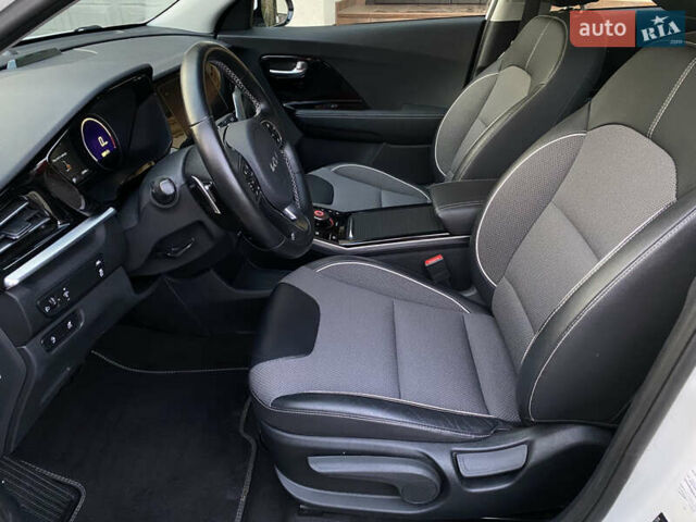 Белый Киа Niro, объемом двигателя 0 л и пробегом 21 тыс. км за 21999 $, фото 33 на Automoto.ua