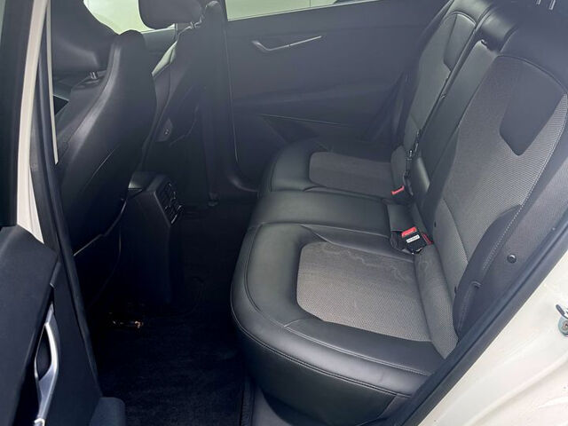 Белый Киа Niro, объемом двигателя 0.15 л и пробегом 58 тыс. км за 23500 $, фото 6 на Automoto.ua