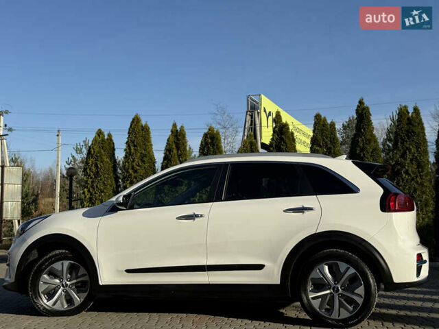 Белый Киа Niro, объемом двигателя 0 л и пробегом 115 тыс. км за 18900 $, фото 11 на Automoto.ua