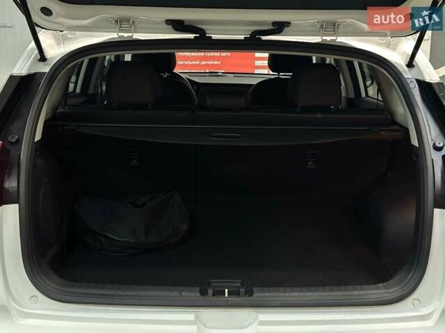 Белый Киа Niro, объемом двигателя 0 л и пробегом 47 тыс. км за 24900 $, фото 93 на Automoto.ua