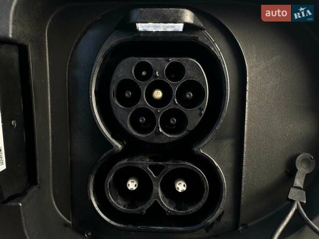 Білий Кіа Niro, об'ємом двигуна 0 л та пробігом 31 тис. км за 24800 $, фото 31 на Automoto.ua