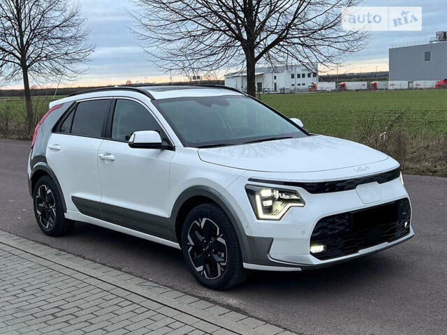 Білий Кіа Niro, об'ємом двигуна 0 л та пробігом 11 тис. км за 44691 $, фото 1 на Automoto.ua