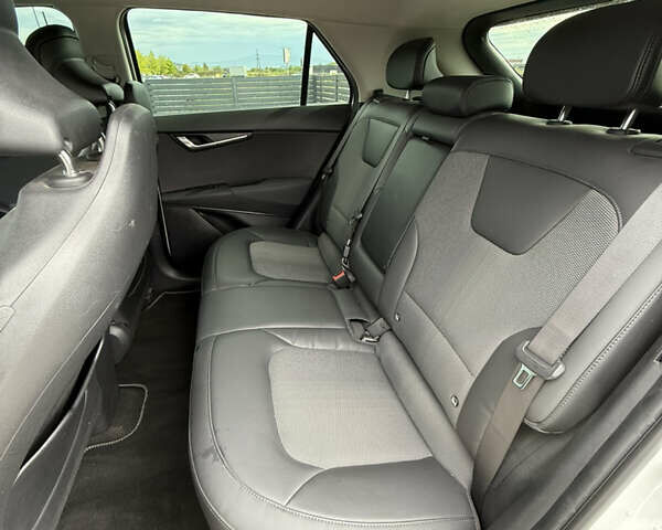 Белый Киа Niro, объемом двигателя 0 л и пробегом 56 тыс. км за 24999 $, фото 29 на Automoto.ua