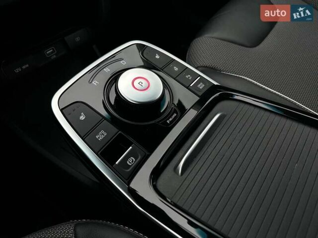 Белый Киа Niro, объемом двигателя 0 л и пробегом 52 тыс. км за 24300 $, фото 7 на Automoto.ua