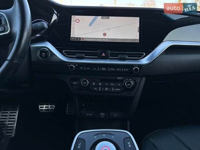 Білий Кіа Niro, об'ємом двигуна 0 л та пробігом 59 тис. км за 24900 $, фото 59 на Automoto.ua