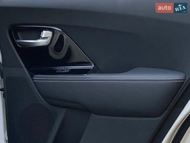 Белый Киа Niro, объемом двигателя 0 л и пробегом 21 тыс. км за 21999 $, фото 62 на Automoto.ua